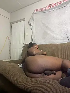 bigdick5157 XXX чат на живо