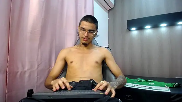 Tayson_Hot Chat XXX in diretta