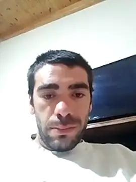 aguilucc0 Live XXX Chat