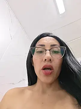 IsabellitaVIP Adlı Modelin Canlı XXX Sohbeti