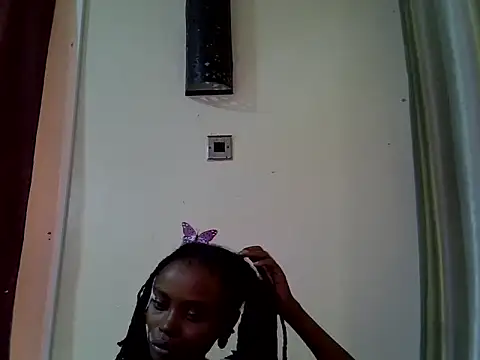 Živý XXX chat Rasta_tattoooed