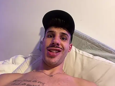 Онлайн чат XXX slaamdopee