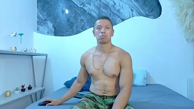 Thiago_16 Live XXX Chat