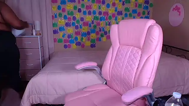 دردشة Chocolatebunnyxx96 الجنسية المباشرة
