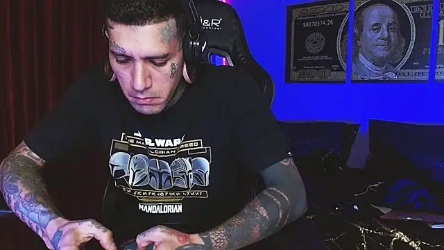 Chat +18 de jhonny__ackerman ao vivo
