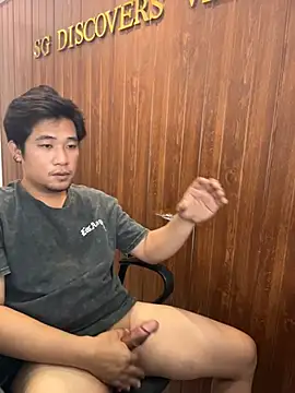 แชท XXX สดของ Titanryu