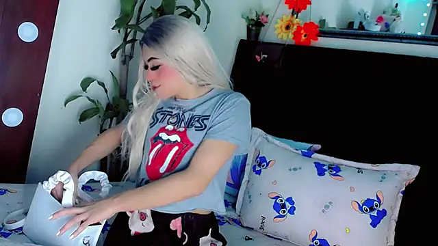 NathalialLooes Live XXX-Chat