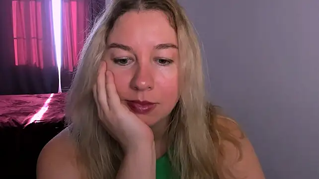 NancySanders Adlı Modelin Canlı XXX Sohbeti