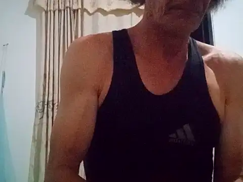laye19 – Naživo XXX chat