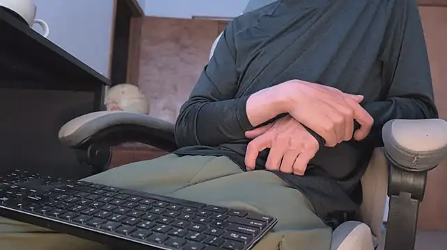 Opondestre00420 élő XXX-chatje