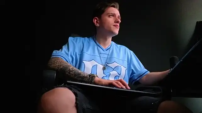 FelixStarkk: απευθείας συνομιλία ΧΧΧ