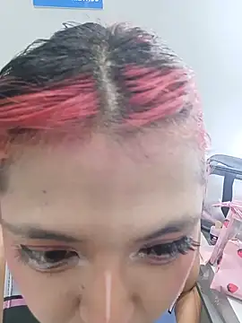 EllieNeptune_ élő XXX-chatje