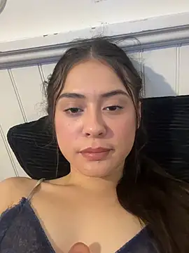 Yocelinbabyyy Adlı Modelin Canlı XXX Sohbeti