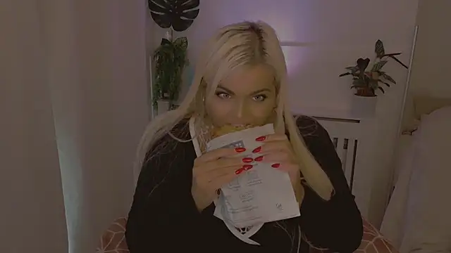 Siren-xiv's Live XXX Chat