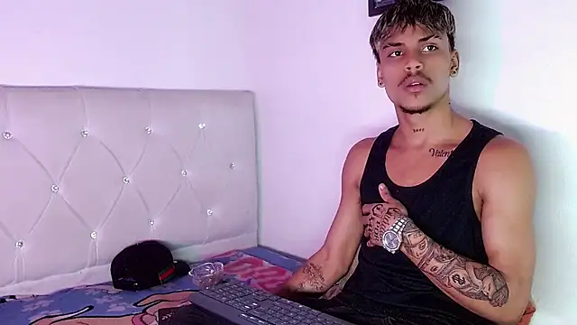 Chat XXX en directo de Angel_foxc13