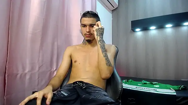 Chat XXX ao vivo de Tayson_Hot