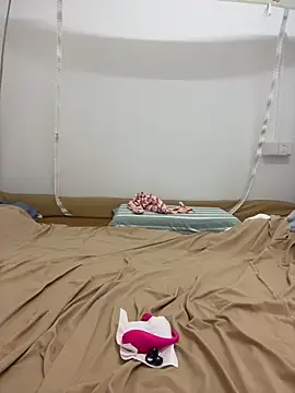 Nini_11's Live XXX Chat