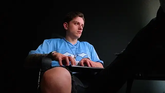 FelixStarkk live XXX chat