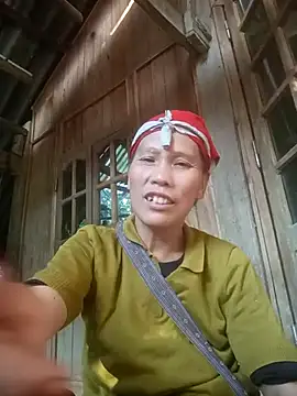 Talia_squirt 网络视讯表演