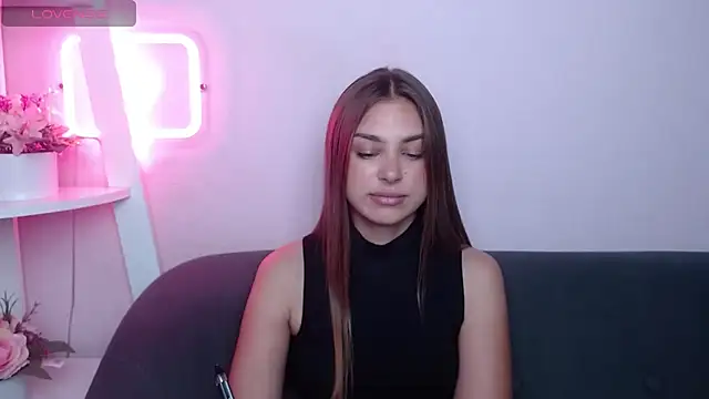 MilanaAngelAs Adlı Modelin Canlı XXX Sohbeti