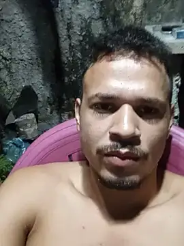 צ'אט XXX בשידור חי של DANILOFERRAZATV