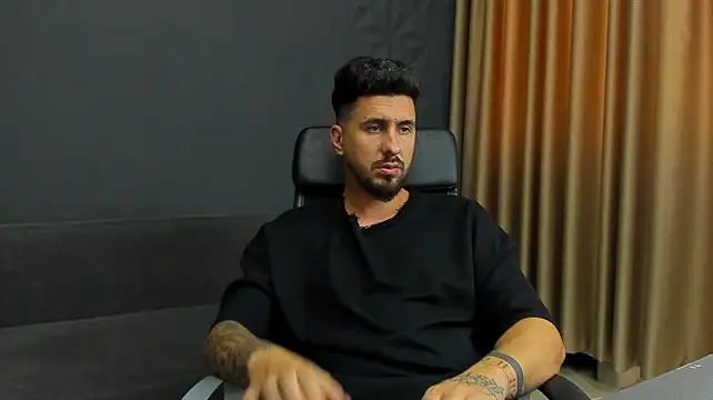Živý XXX chat LoganStroud