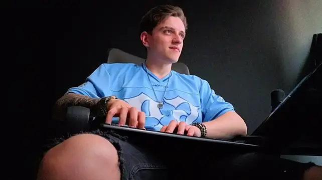 FelixStarkk: απευθείας συνομιλία ΧΧΧ