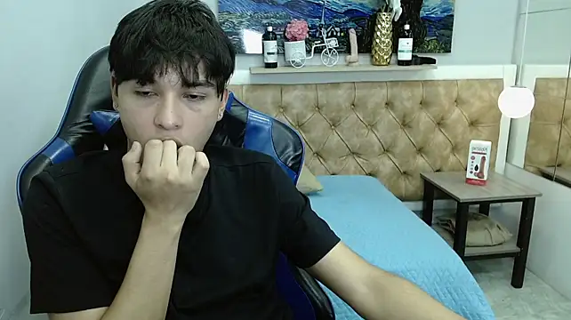 แชท XXX สดของ StiwenTwink