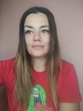 دردشة KrissSexi الجنسية المباشرة
