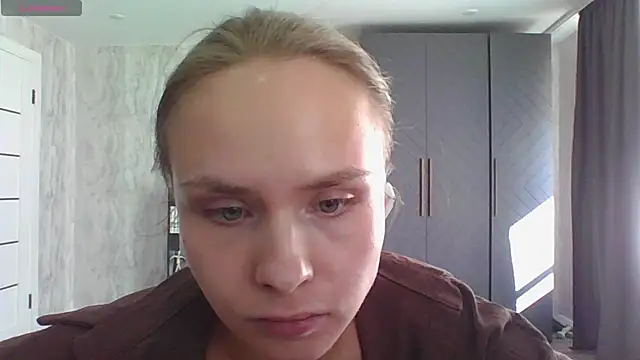 Chat +18 de Annie_Cohn ao vivo