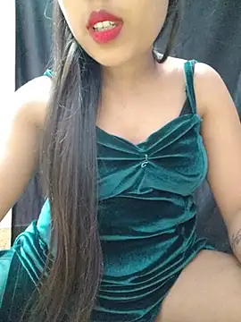 Roshni_98's Live Chat Room