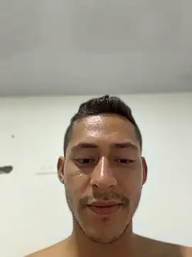 Boy_hot- Adlı Modelin Canlı XXX Sohbeti