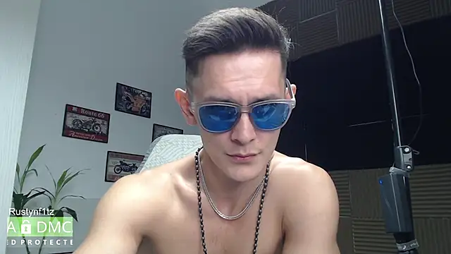 Rustynf1tz_ Adlı Modelin Canlı XXX Sohbeti