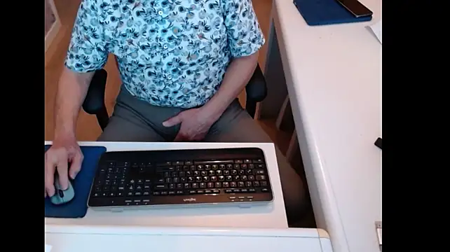 dutchpornking's Live XXX Chat