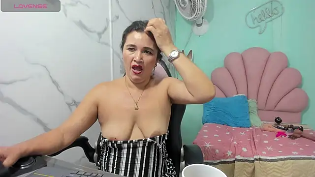 Chat XXX ao vivo de noelia_milf19