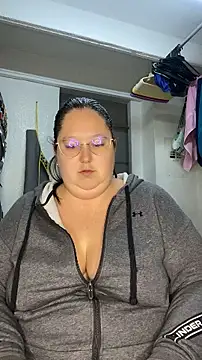 دردشة Chloee_Peach الجنسية المباشرة