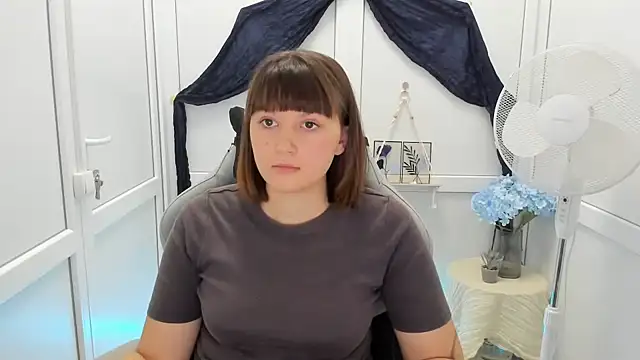 Vanilla_Vixen Chat XXX in diretta