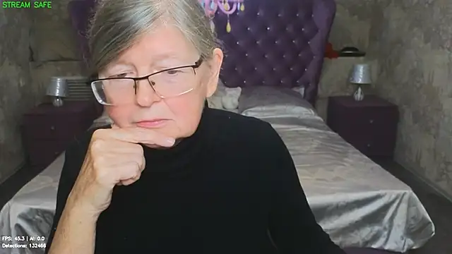 Chat +18 de Pippa_Pebble ao vivo
