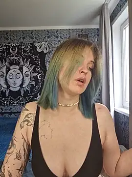 LazyTanukii Chat XXX live