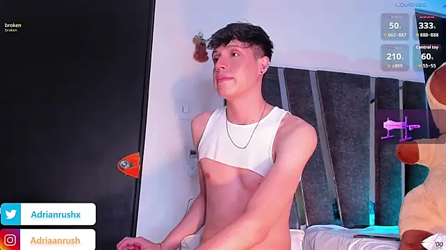 Онлайн чат XXX AdrianRushx