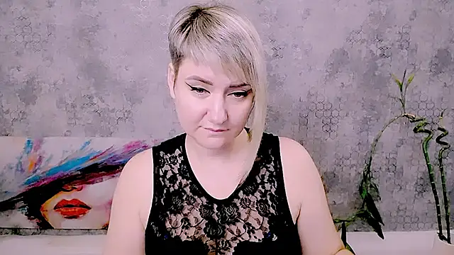 Djullia Live XXX-Chat