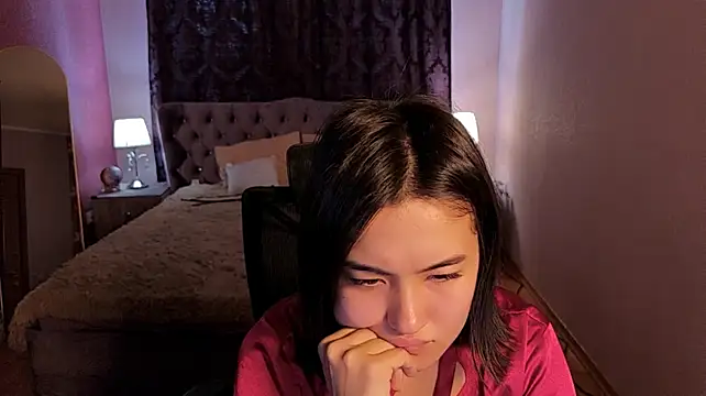 MonikaMeel 现场XXX聊天
