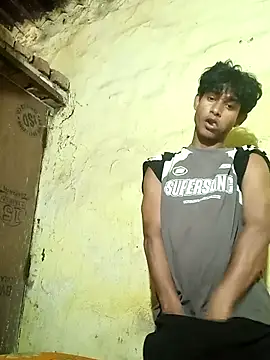 دردشة YourTeenBoy21 الجنسية المباشرة