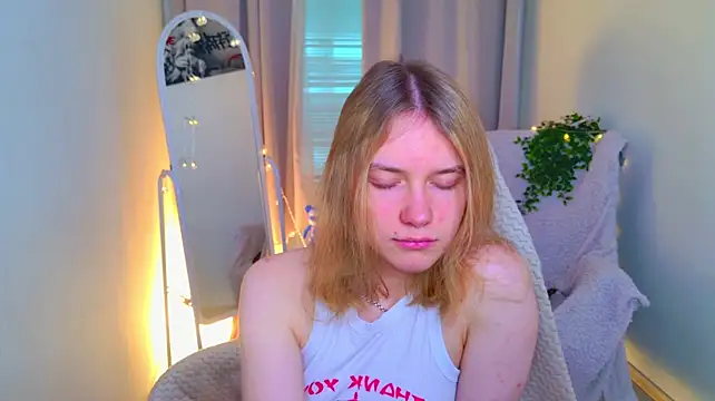 MilanaRayy Chat XXX in diretta