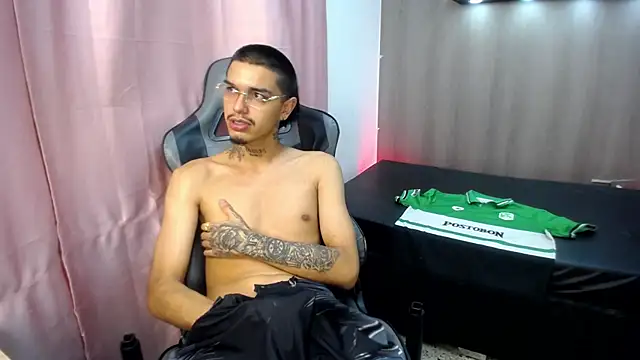 Chat XXX ao vivo de Tayson_Hot