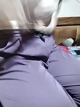 Squirt107 Live XXX-Chat