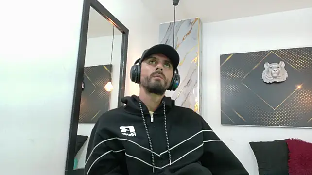 Živý XXX chat KingOfTemptation