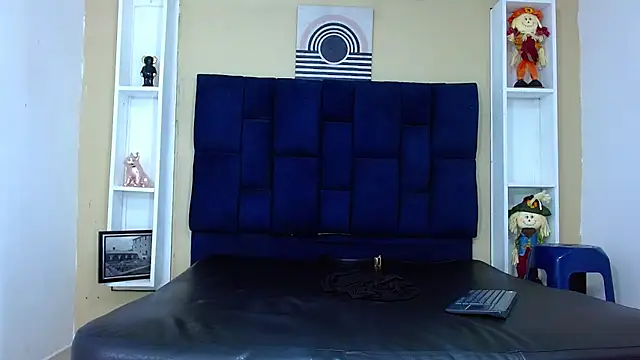 GoldenBoy_23 Live XXX-Chat