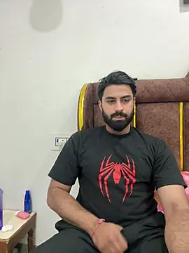 Royalboy_03's Live XXX Chat