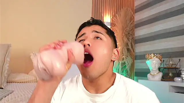 عرض كام MatiasKorn